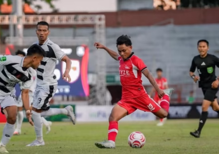 Aji Santoso De Red FC usai kalah dari Kendal Tornado di Championship 2026/2027